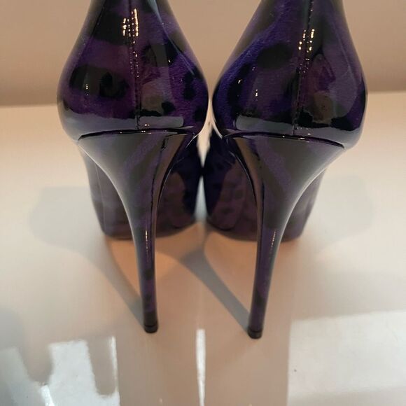 Dolce & Gabbana Purple Leopard Patent Pumps Size 38 RARE - Picture 3 of 9